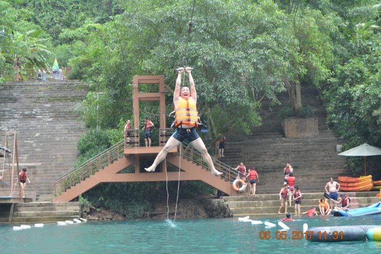 Động Thiên Đường - Suối Nước Moọc - Động Phong Nha - Sông Chày Hang Tối